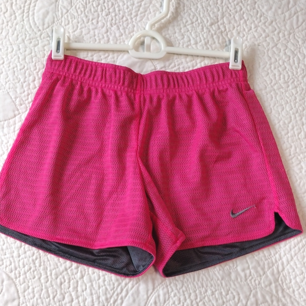 Nike Dry Fit Shorts L pink